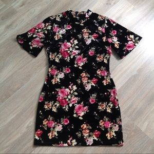 Current & Project Floral Velour Dress Size Medium